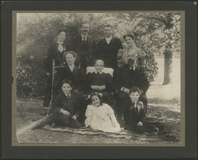 Ellen G. White and family, 1907