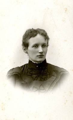 Mrs. H. L. Henricksen