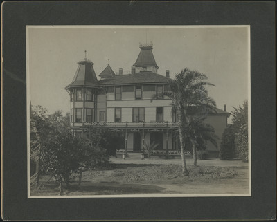 Front view of the Paradise Valley Sanitarium