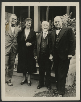 The Haynes family with W. C. White