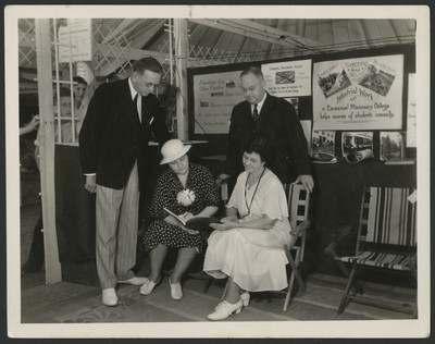 Carlyle and Alfreda Haynes with the Governor of Michigan and his wife