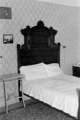 Ellen G. White's bed at Elmshaven