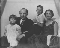 Leonard and Yolanda Brunie with their children